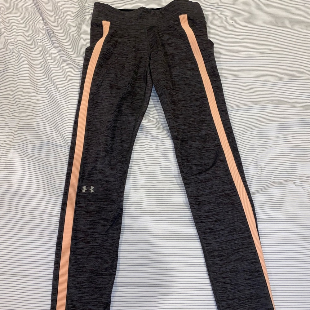 Women’s under armor gray/peach leggings-small
